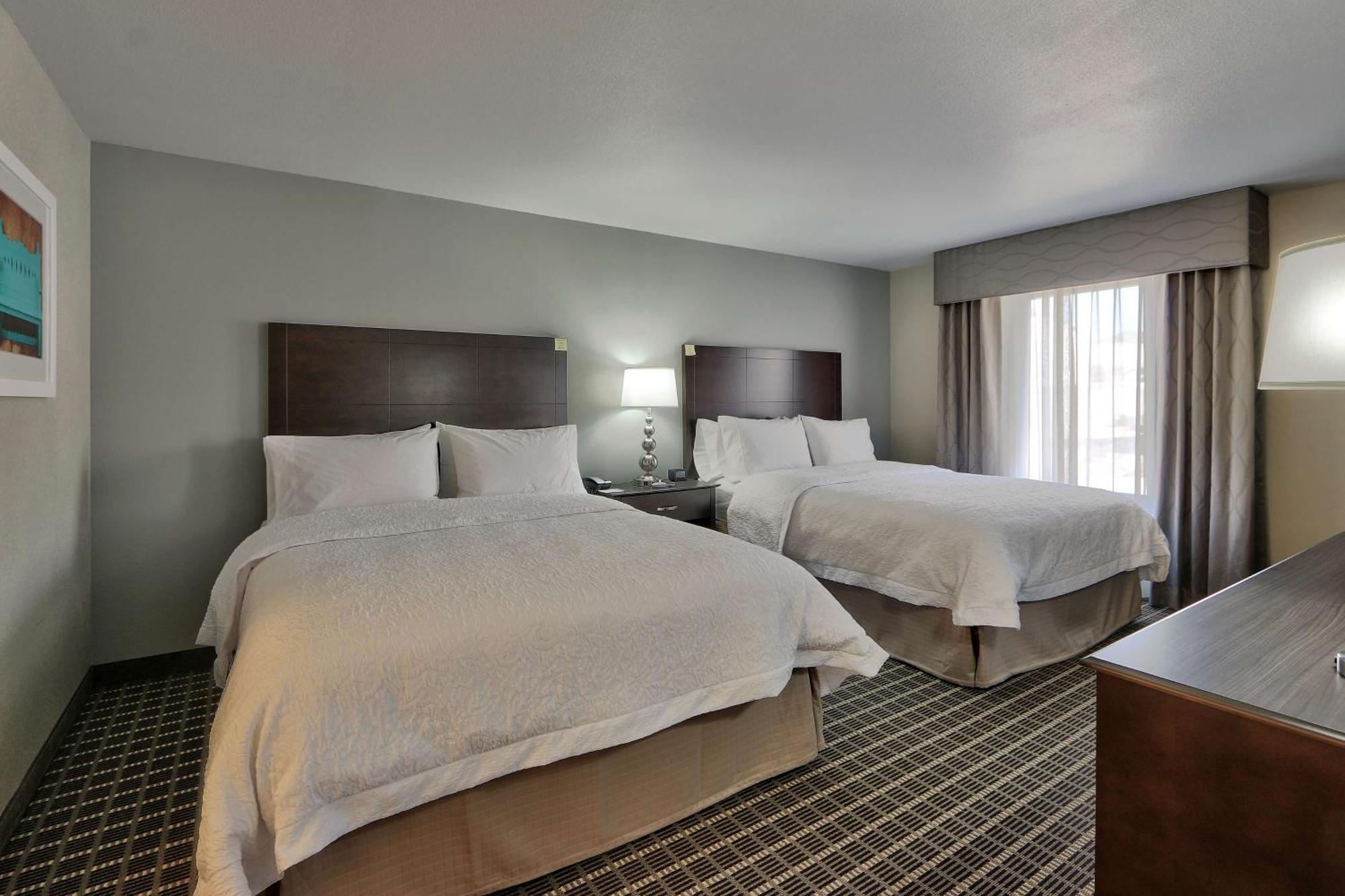 Hampton Inn & Suites Albuquerque Airport Экстерьер фото