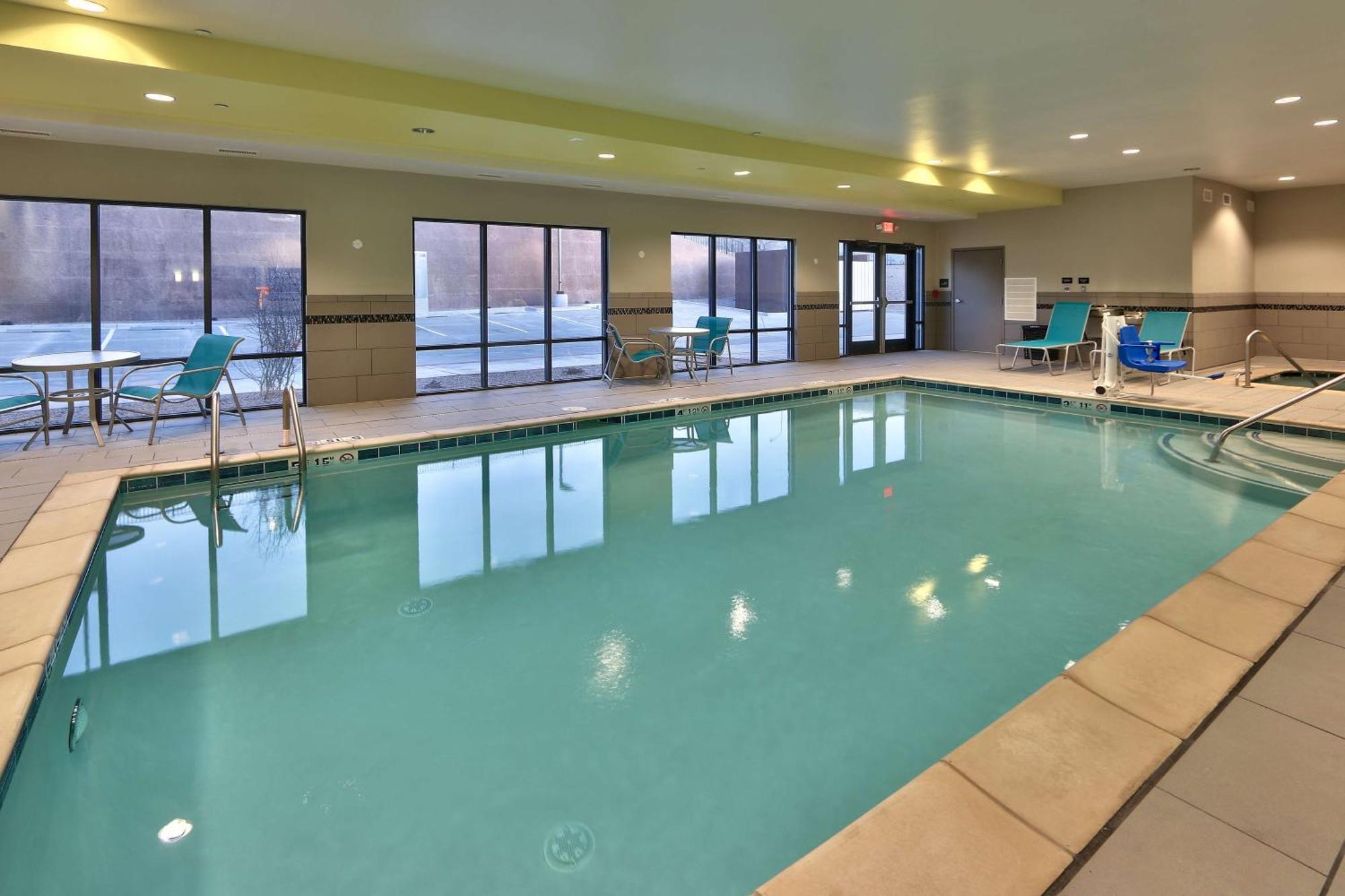 Hampton Inn & Suites Albuquerque Airport Экстерьер фото
