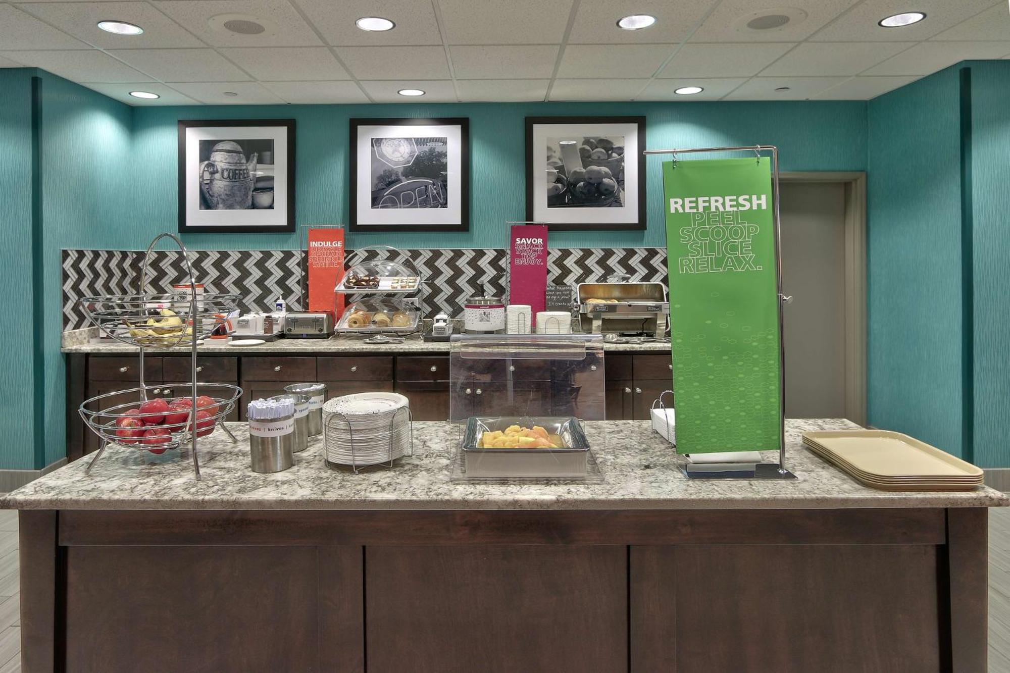 Hampton Inn & Suites Albuquerque Airport Экстерьер фото