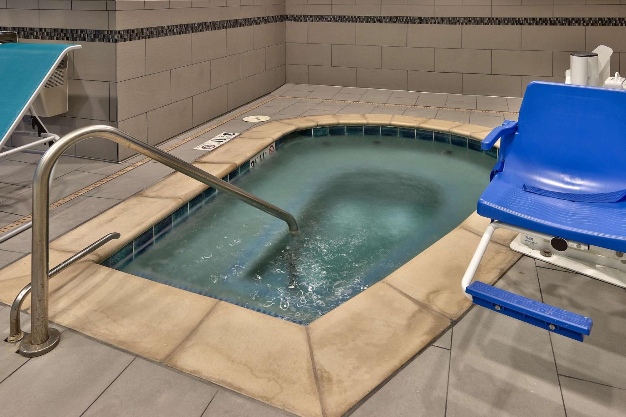 Hampton Inn & Suites Albuquerque Airport Экстерьер фото